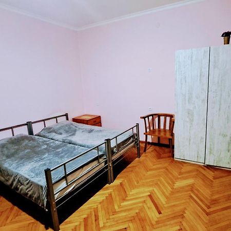 Apartment With A Nice Terrace In Old City Center Tbilisi Esterno foto
