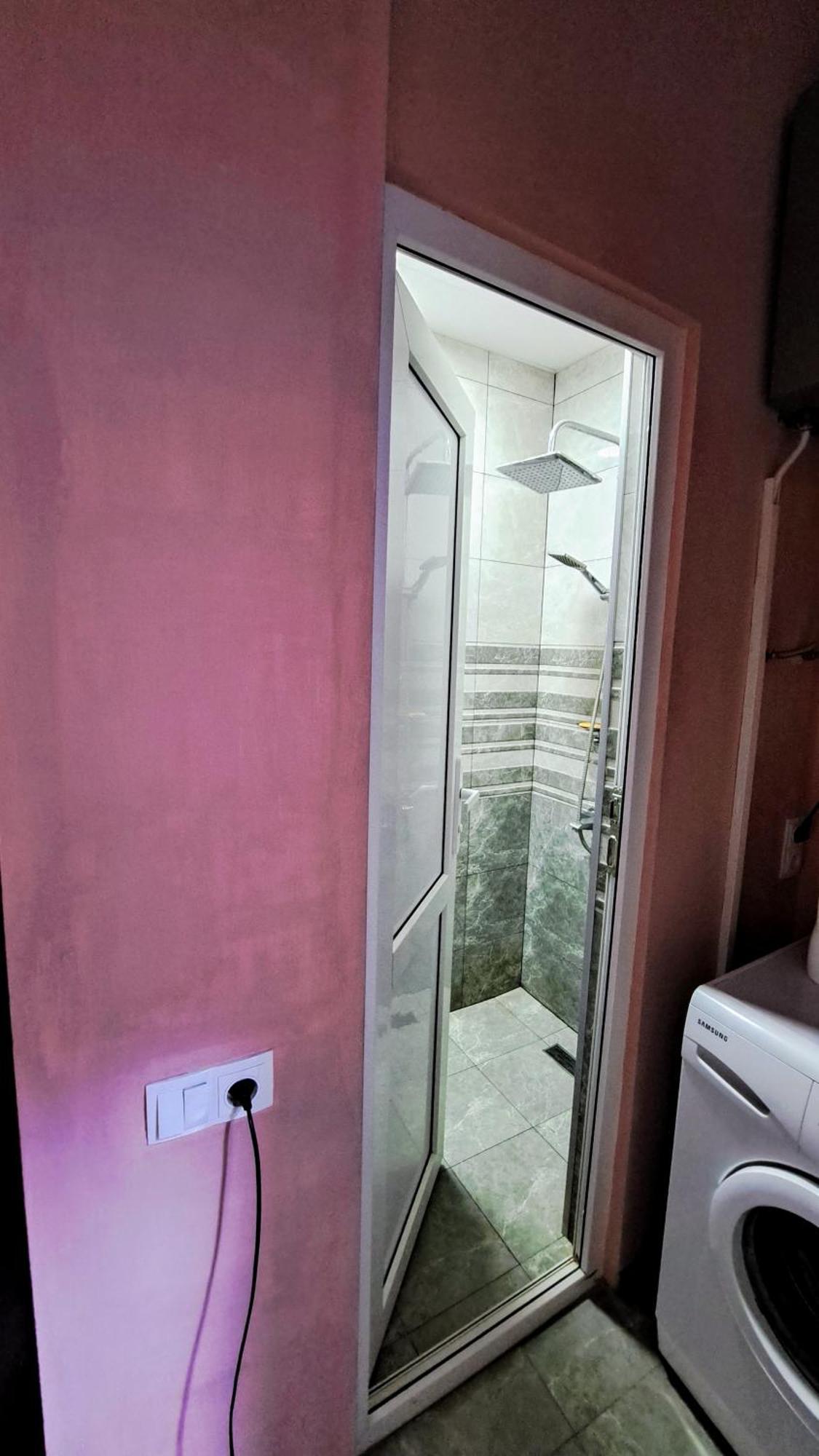 Apartment With A Nice Terrace In Old City Center Tbilisi Esterno foto